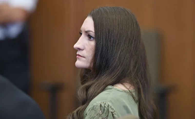 Judge in Lindsay Clancy case says he'll declare a mistrial, then gives defense 1 hour to appeal
